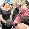 Angelina Jolie dans le camp de réfugié